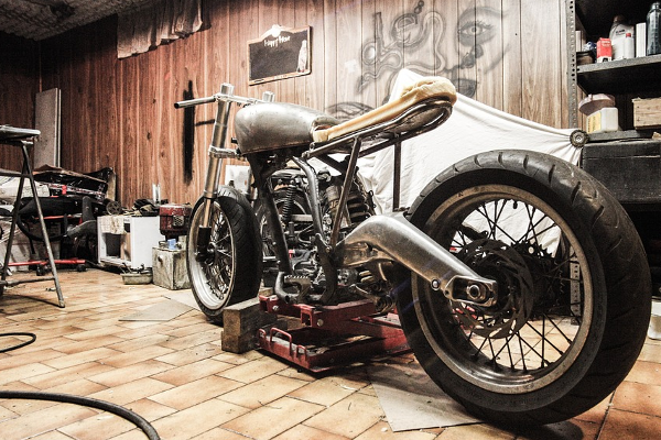Haftpflichtversicherung Bild_Motorradversicherung Motorrad Garage